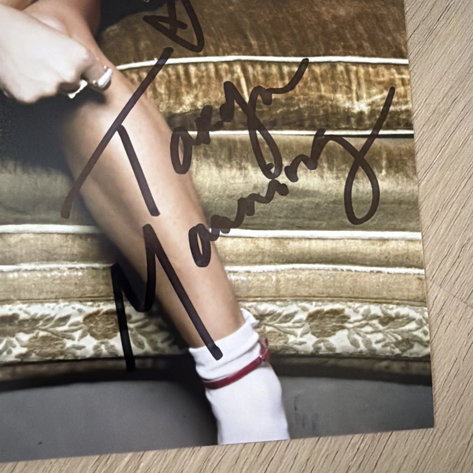 Taryn Manning signed 8x10 JSA Authenticated, image 4