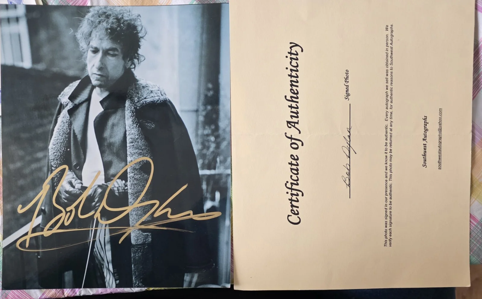 Bob Dylan Original Autographed 8x10 Music Photographs w/ Authentication, image 2