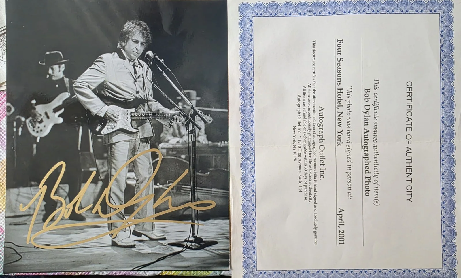 Bob Dylan Original Autographed 8x10 Music Photographs w/ Authentication, image 3