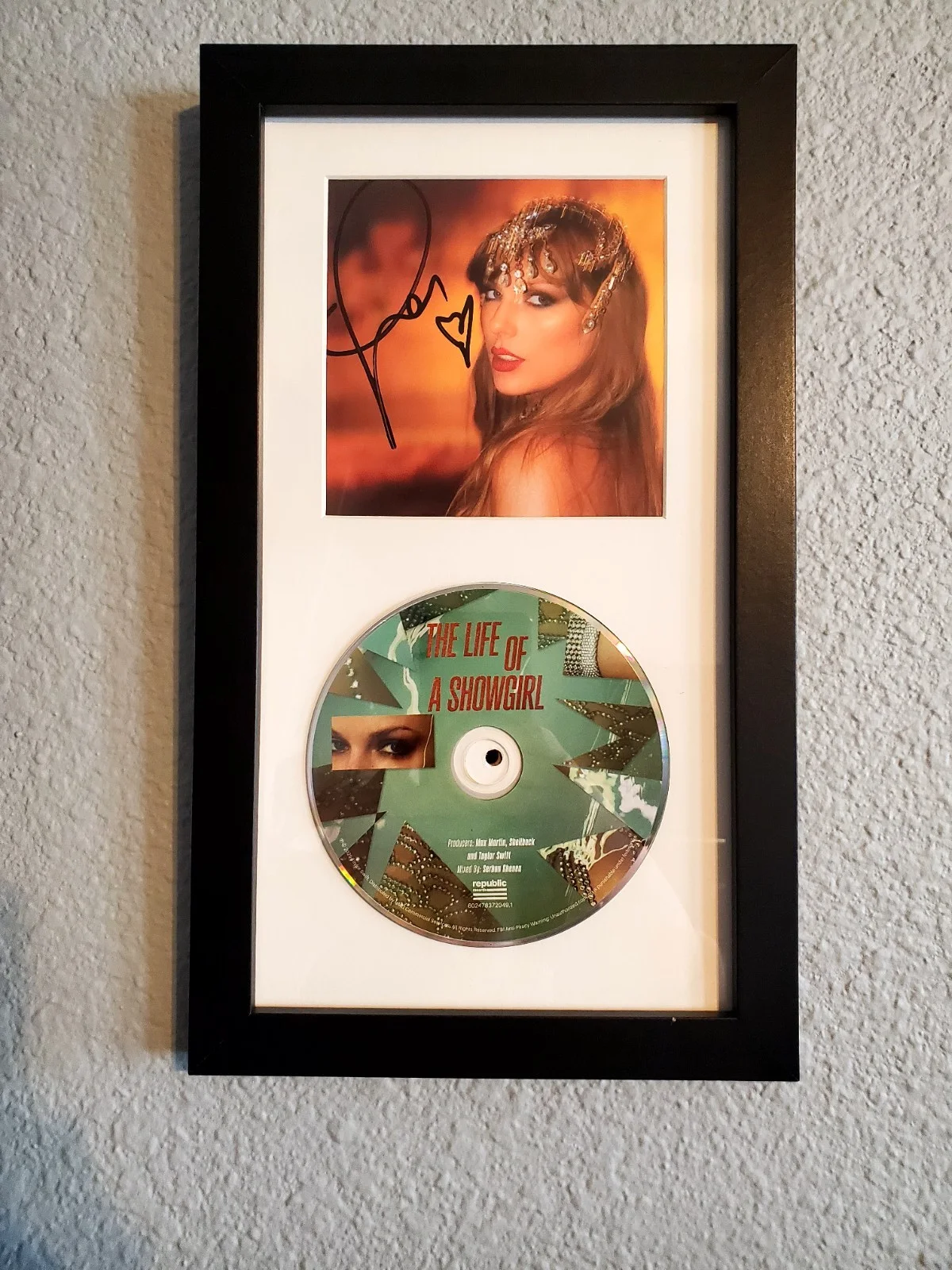 Taylor Swift The Life Of A Showgirl Signed Cd 1 Double Cat Heart., изображение 2