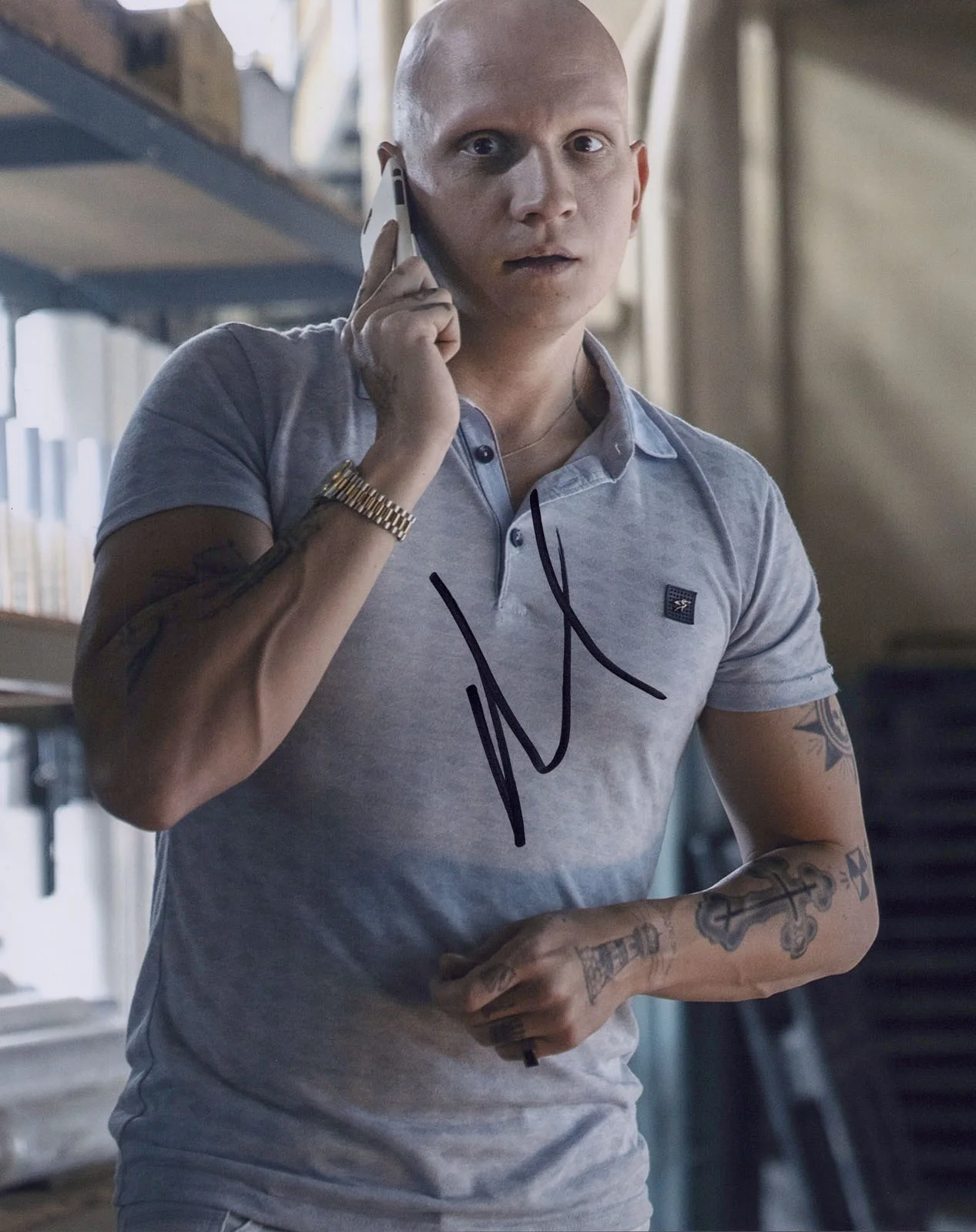 Anthony Carrigan — Anthony Carrigan signed "BARRY" 8x10 Photo AUTOGRAPHED c PROOF NoHo Hank COA, изображение 2