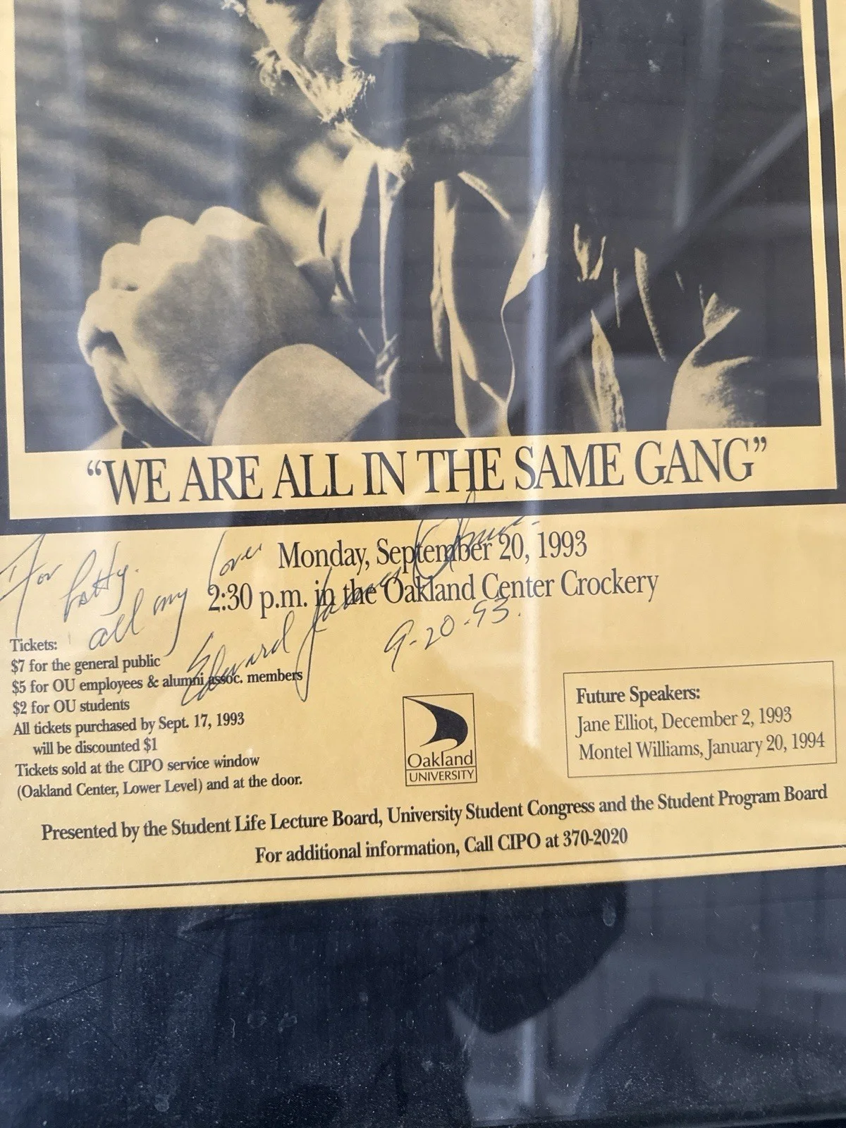 Edward James Olmos Signed 1993 Oakland University Lecture Poster Framed, изображение 2