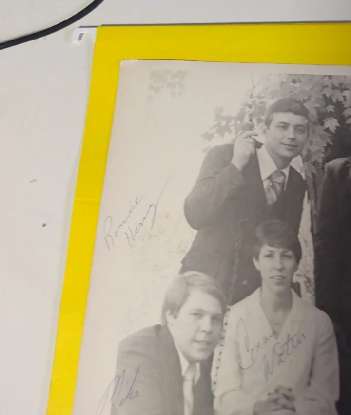 Rare Smoky Mountain Echoes Signed 8x10 Promo Photo – 7 Autographs – Semi‑Gloss, изображение 2