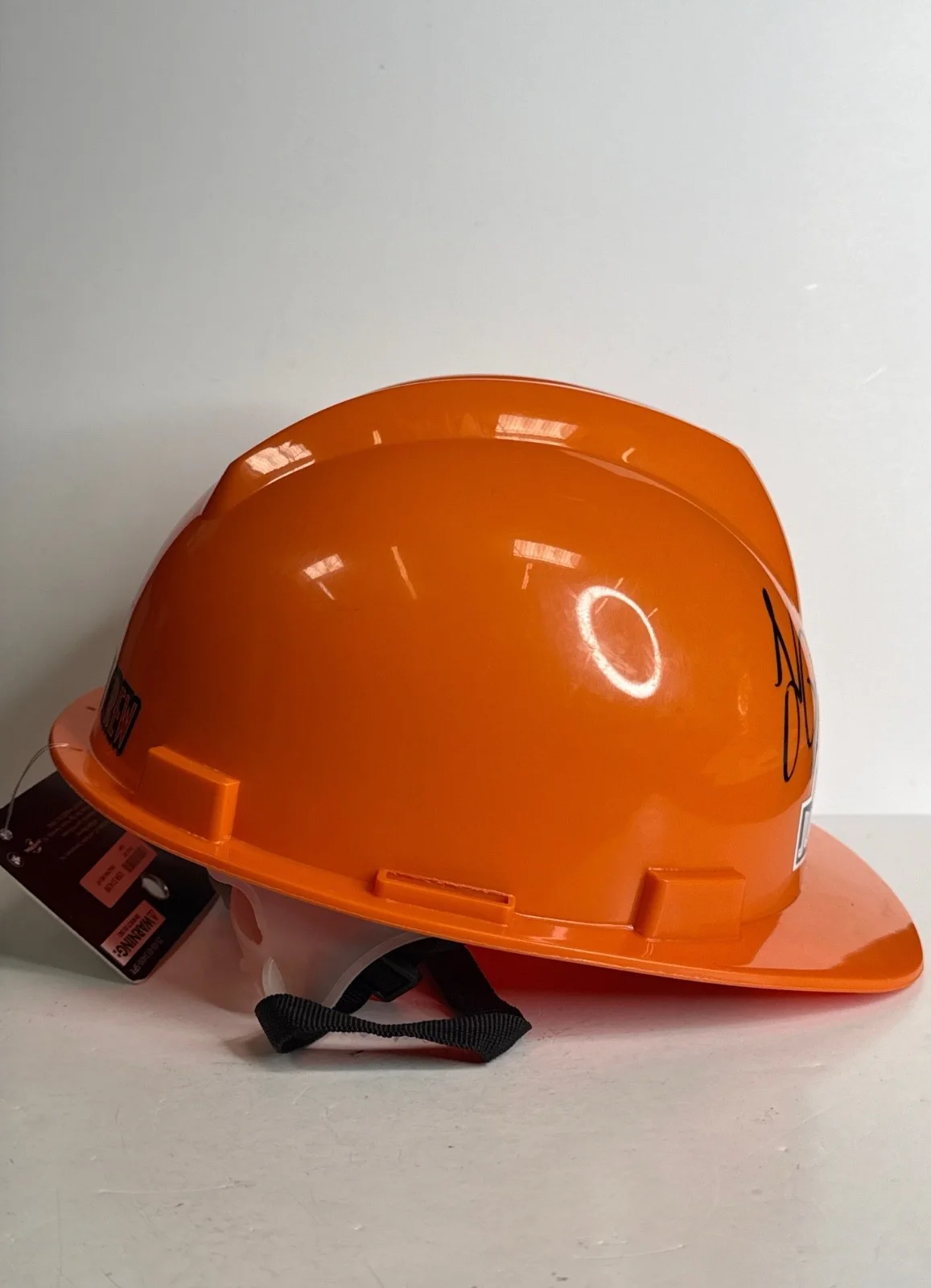Laura Dern — Laura Dern Signed Replica Jurassic Park Orange Hard Hat RARE!! PSA AQ39479, image 2
