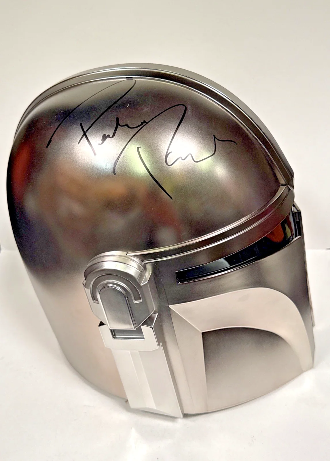 Pedro Pascal — Pedro Pascal Signed Star Wars Black Series The Mandalorian FS Helmet PSA AQ39478, image 2