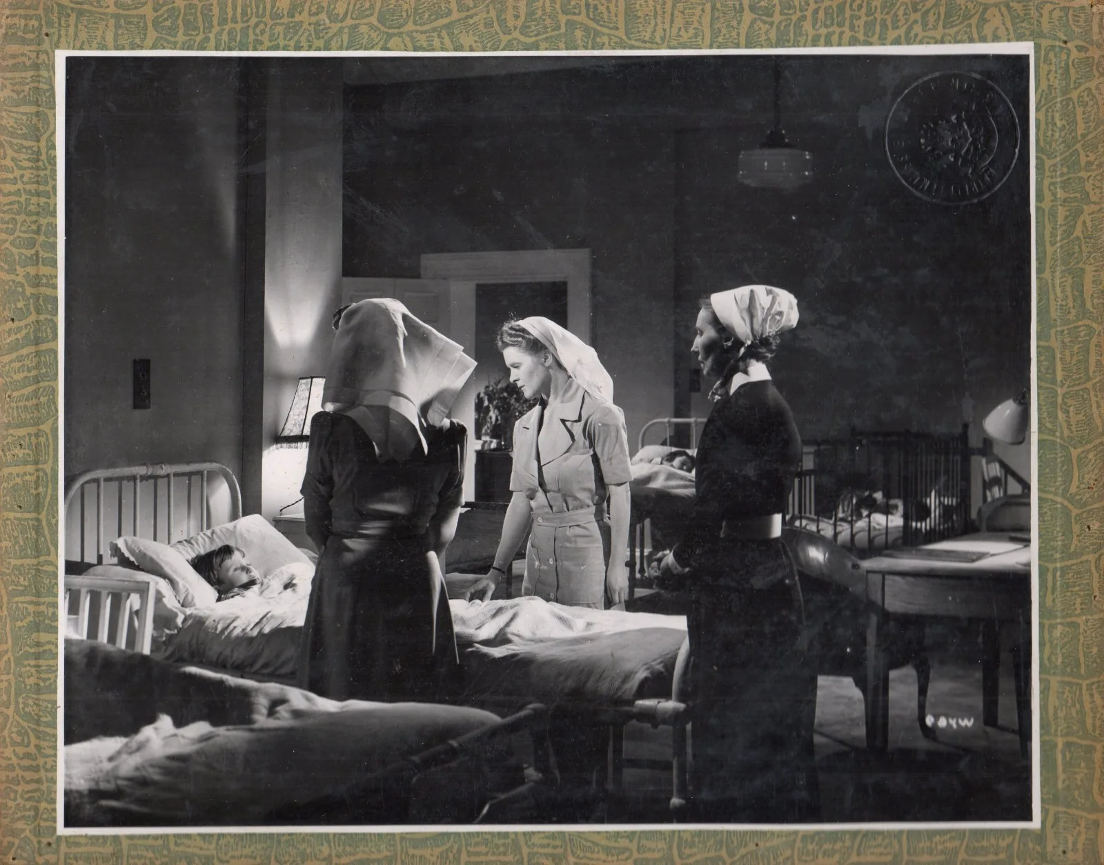 I’LL WALK BESIDE YOU 1943 Richard Bird, Lesley Brook, Percy Marmont 9 STILLS, image 5