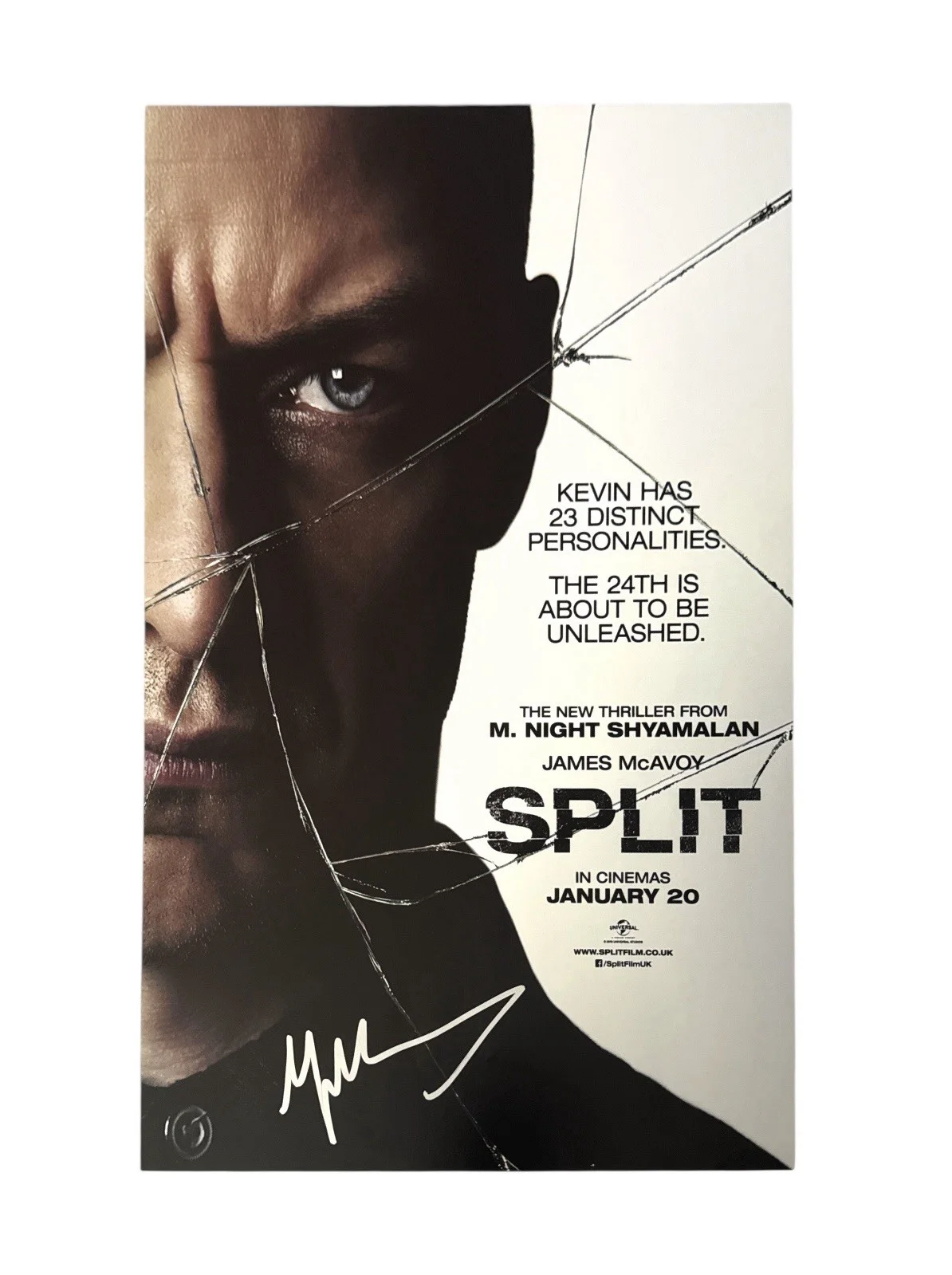 M Night Shyamalan — M NIGHT SHYAMALAN 11X17 SIGNED PHOTO FROM THE MOVIE SPLIT WITH TOP LOADER RARE