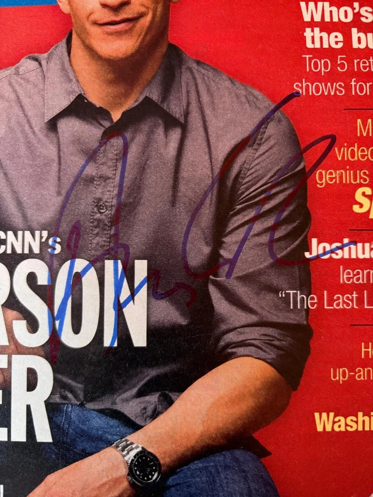 Anderson Cooper — ANDERSON COOPER SIGNED AUTOGRAPHED NEWSPAPER CNN NEWS DEBATE USA 360 PSA, image 2
