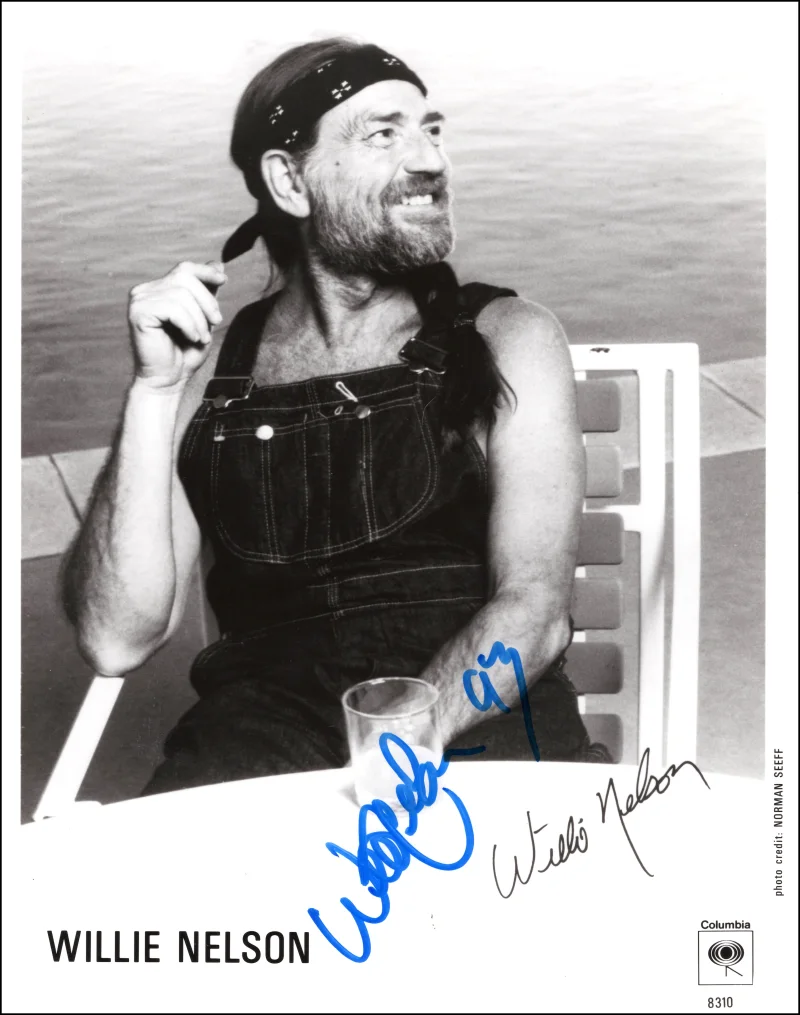 Willie Nelson — Willie Nelson Signed Autograph 8x10 Original Promo Photo - Vintage Signature JSA