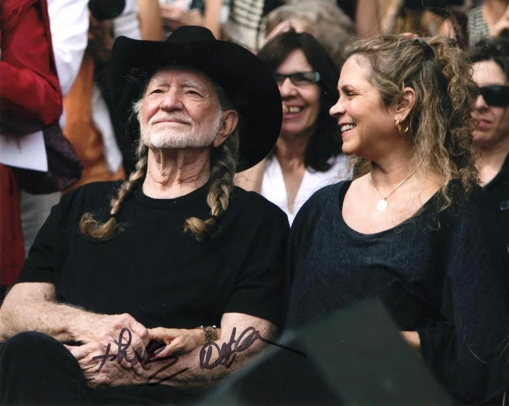 Willie Nelson — Willie Nelson Signed Autograph 8x10 Photo Photograph - Country Music w/ JSA COA