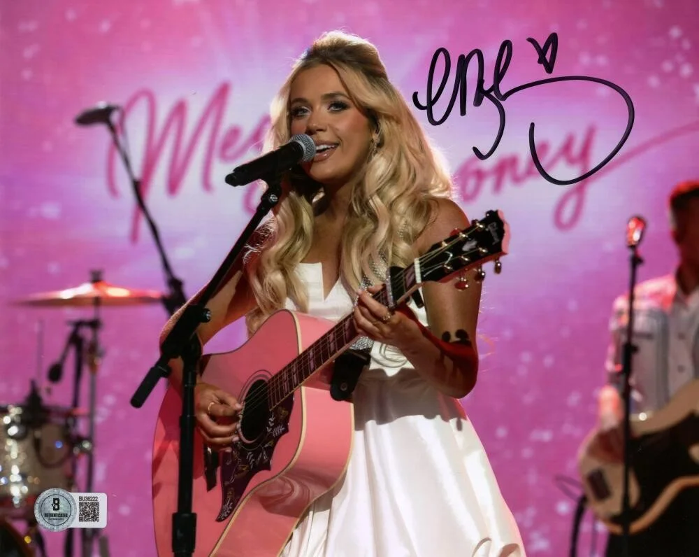 Megan Moroney — Megan Moroney Signed Autograph 8x10 Photo - Sexy Cloud 9 Singer w/ Beckett COA