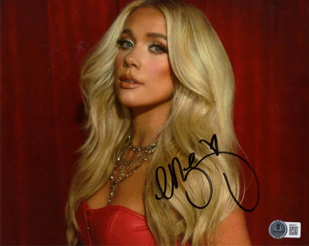 Megan Moroney — Megan Moroney Signed Autograph 8x10 Photo - Country Music Beauty w/ Beckett COA