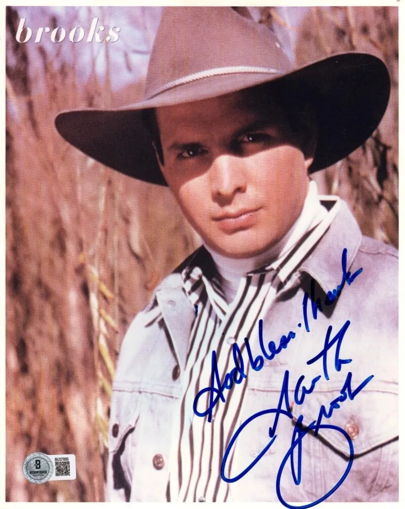 Garth Brooks — Garth Brooks Signed Autograph 8x10 Original Promo Photo w/ Beckett COA