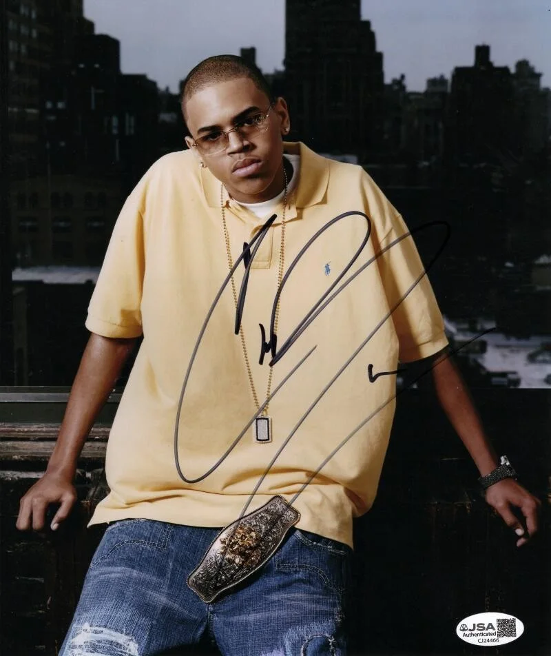 Chris Brown — Chris Brown Signed Autograph 8x10 Photo - Exclusive Graffiti Exclusive JSA COA