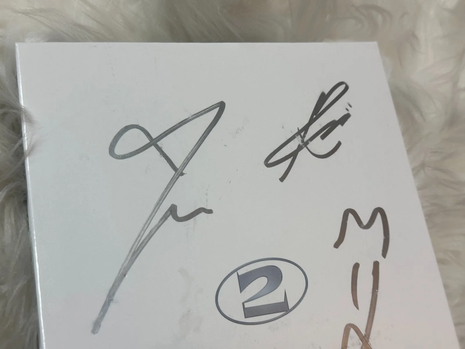 idle - ALL MEMBER Signed PROMO ALBUM, image 2
