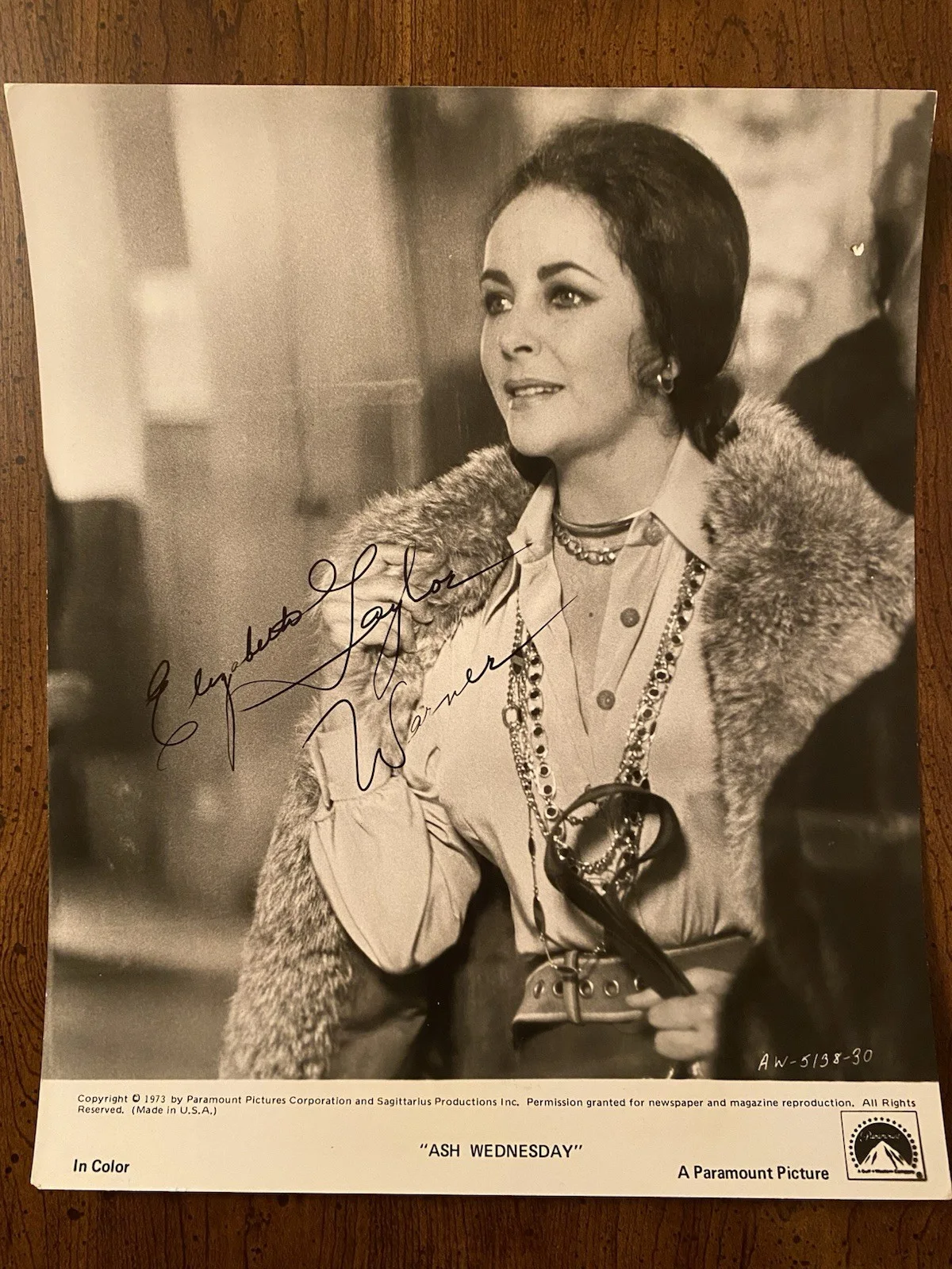 Elizabeth Taylor — Elizabeth Taylor Signed Autographed 8x10 Photo With COA Ash Wednesday RARE