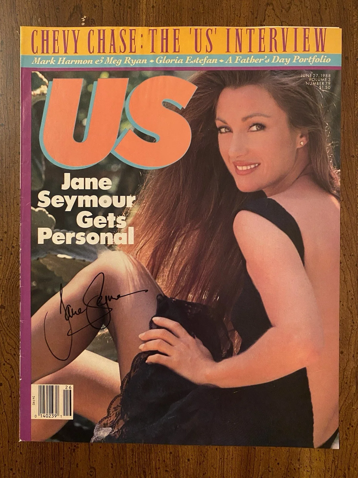 Jane Seymour — Jane Seymour Signed Autographed US Magazine Cover With COA Live And Let Die