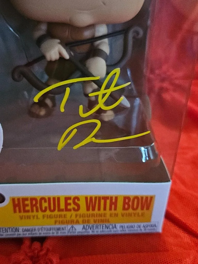 TATE DONOVAN — TATE DONOVA HAND SIGNED AUTOGRAPHED FUNKO POP! 1666 DISNEY HERCULES WITH BOW COA, изображение 2