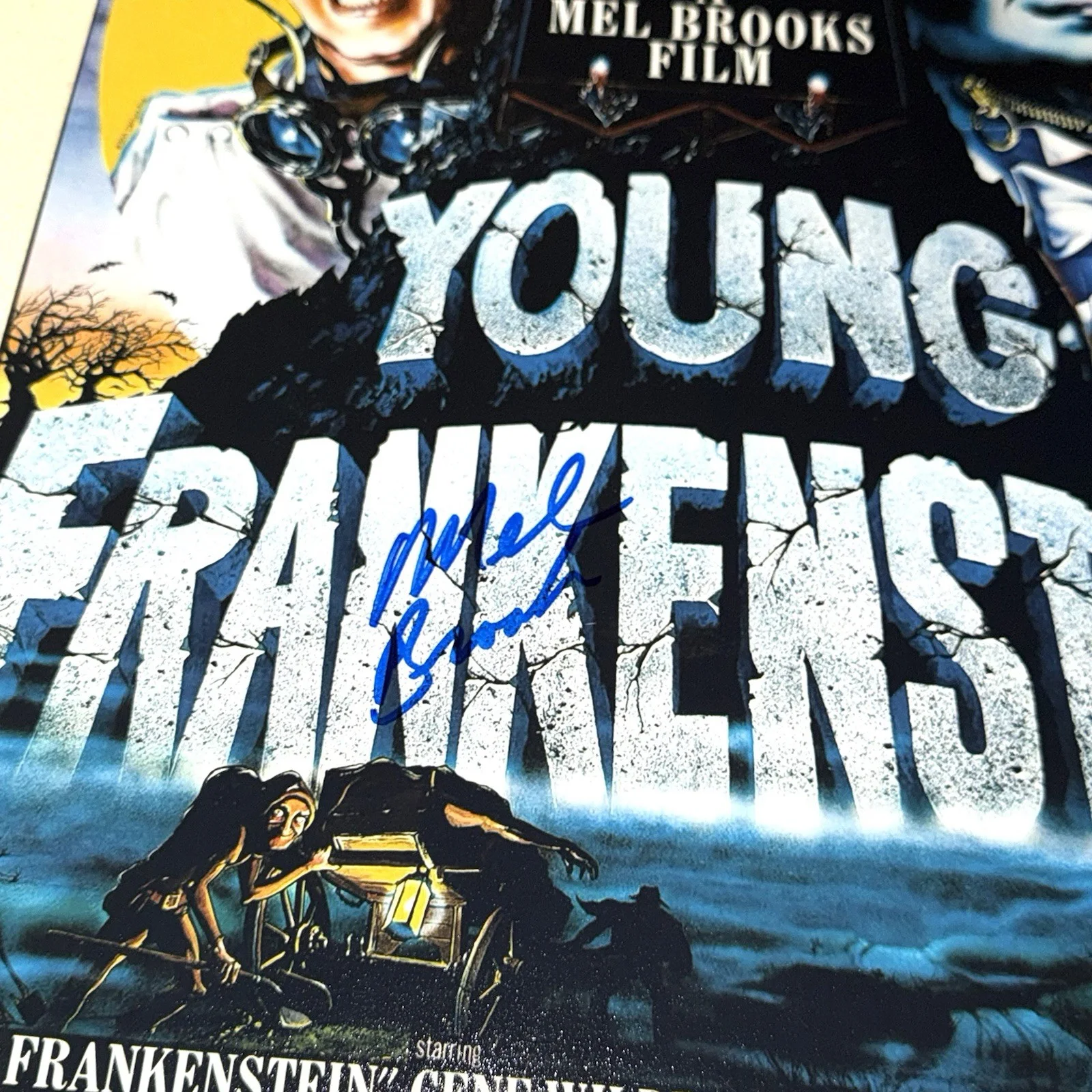 Mel Brooks — MEL BROOKS signed autographed 12X18 YOUNG FRANKENSTEIN MOVIE BECKETT BAS COA, изображение 2