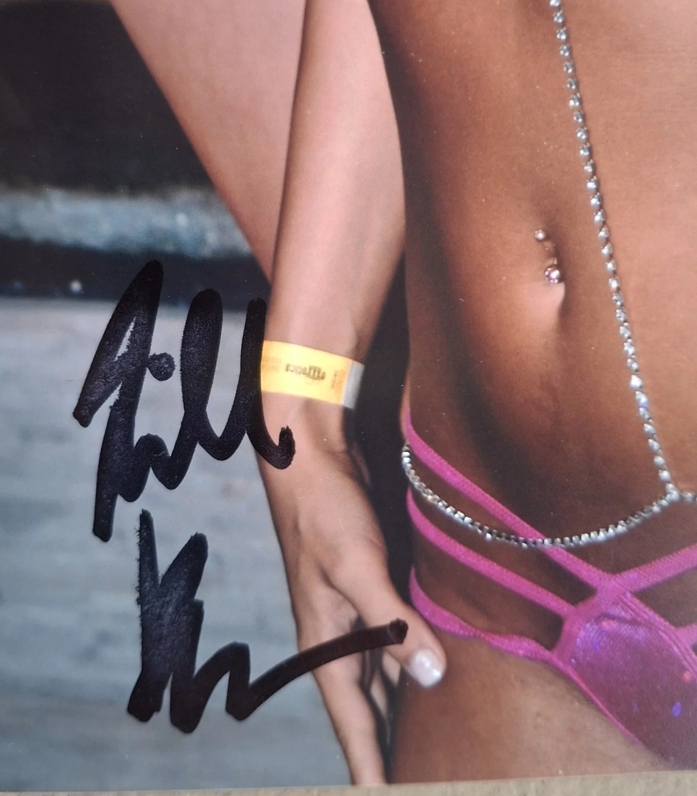 Jill KASSIDY Signed 8x12" PHOTO #2 - Pretty In Pink, изображение 2