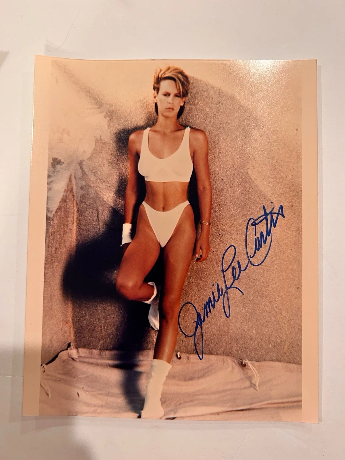 Jamie Lee Curtis — Jamie Lee Curtis Vintage Hand Signed Autographed Fitness Photo 8x10 Halloween