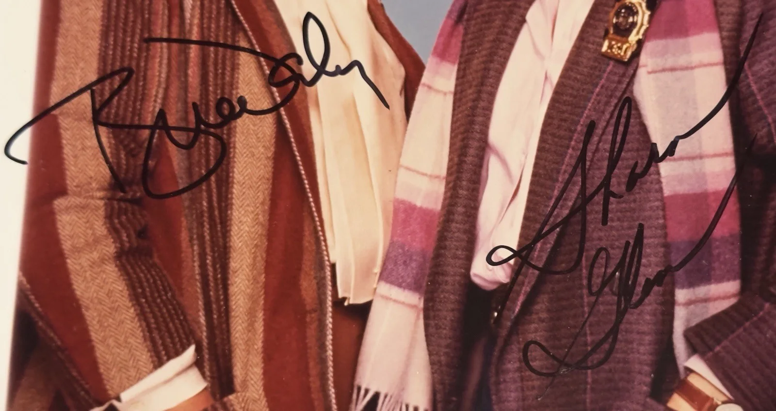 Sharon Sharon Gless, Tyne Daly — Sharon Gless & Tyne Daly - Cagney & Lacy Autographed 8x10 Photo, изображение 2