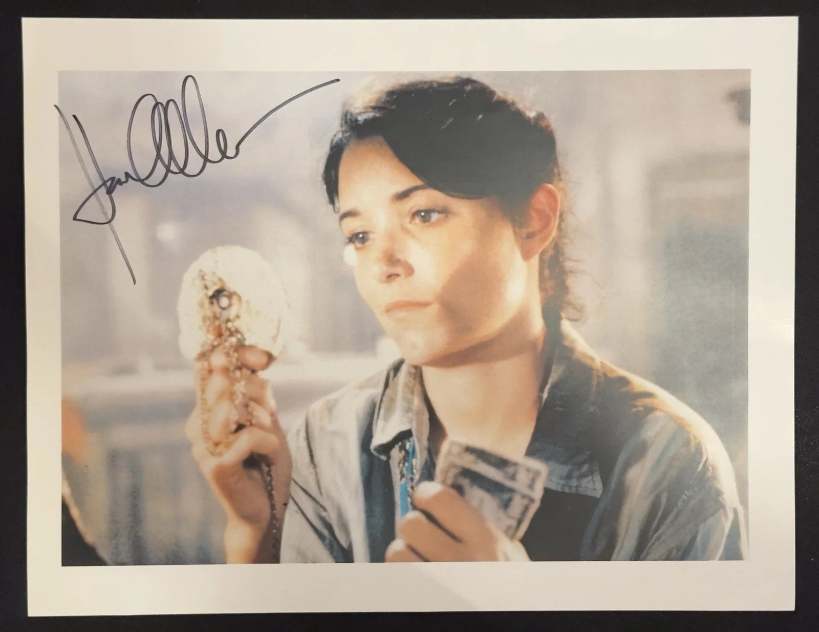 Karen Allen — Karen Allen Autographed Photo - Raiders of The Lost Ark