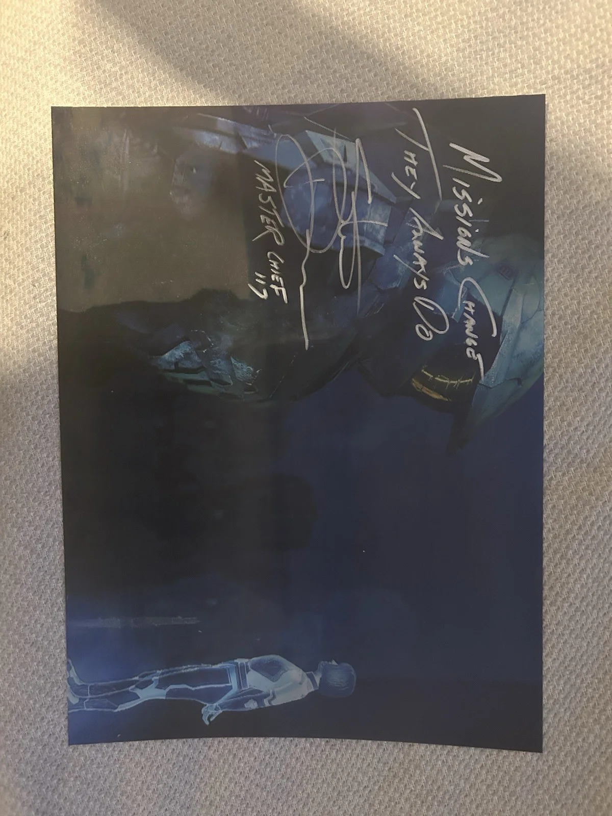 Steve Downes — 3D Poster, Master Chief And The Weapon/ Chief n Cortana Signed By Steve Downes.