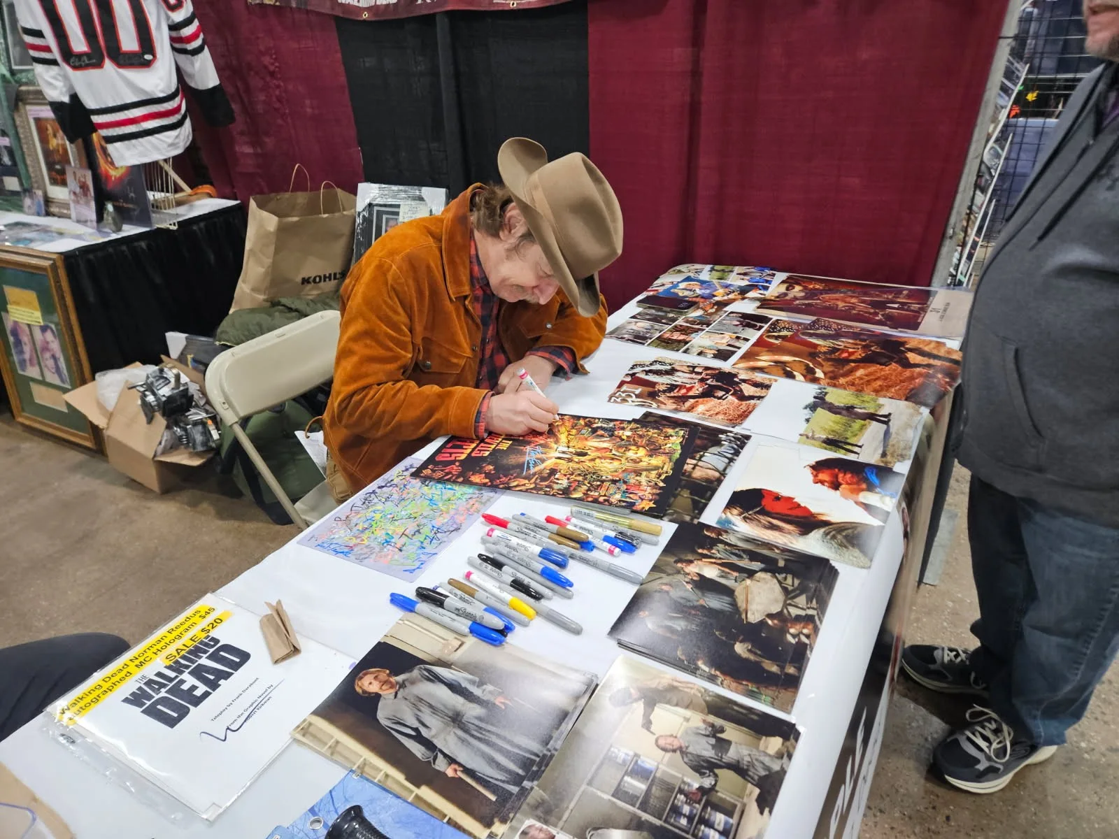 Lew temple — Walking Dead Lew Temple autographed 8x10 killing Zombie color photo JSA Cert, image 2