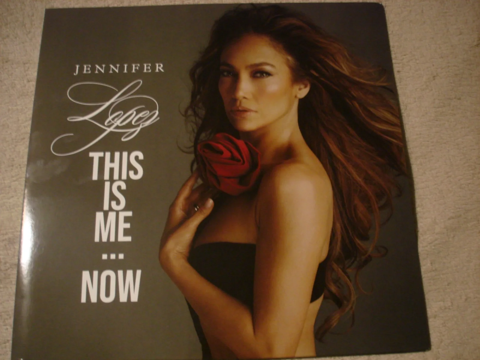 ASSINADO AUTOGRAFADO JENNIFER LOPEZ ESTE SOU EU AGORA INSERIR COM CAPA, image 2