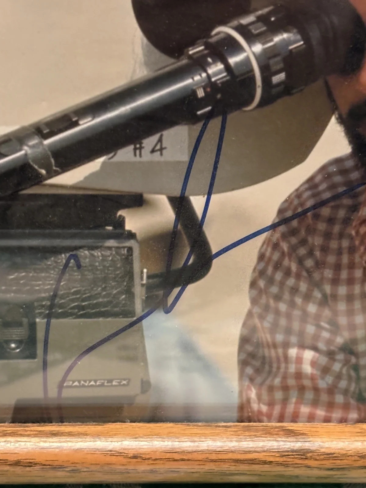 George Lucas Framed Autographed Photo with COA 8”X10” Rare, изображение 2
