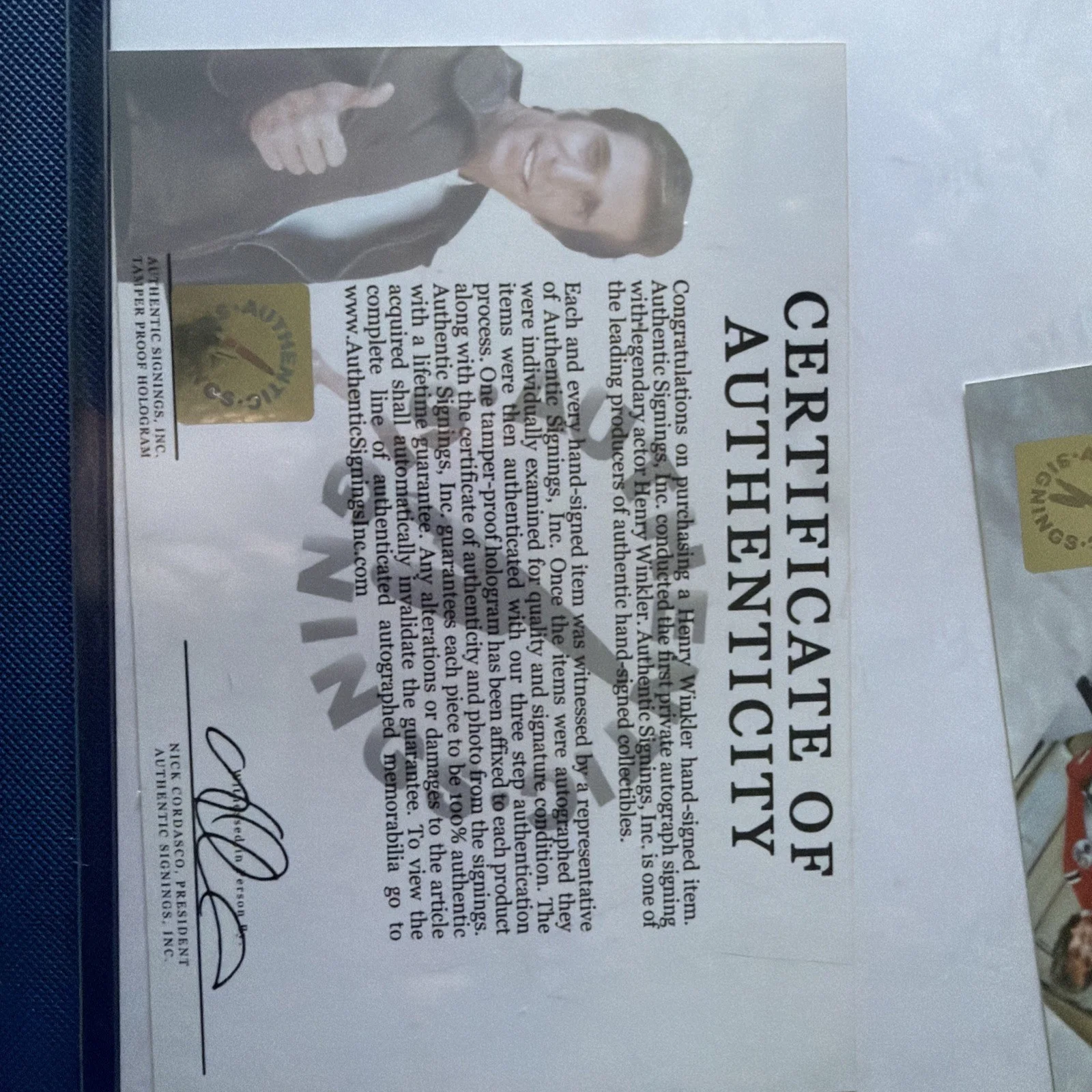 Henry Winkler — Henry Winkler Signed Photo 11x14 Happy Days Fonz Authentic Signings COA, изображение 4