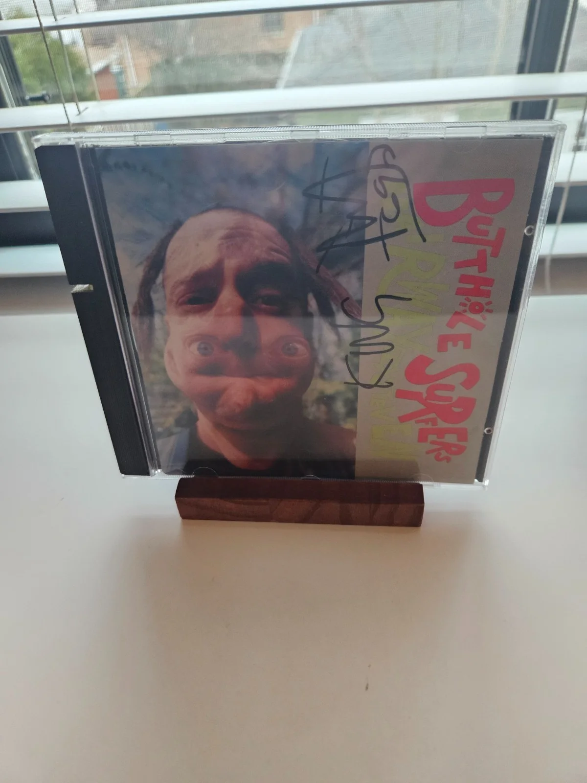 Butthole Surfers - Signed CD King Coffey - Hairway to Steven -T&G29 1996 Aragon, изображение 2