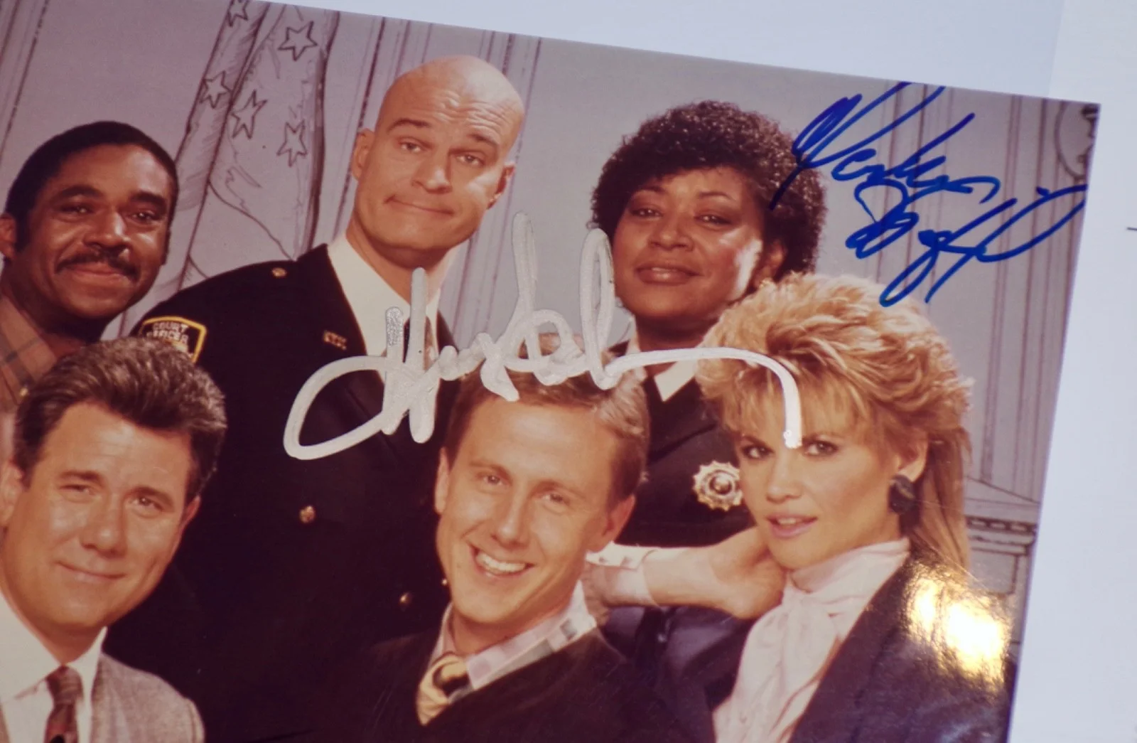 Harry Anderson, John Laroquette, Marsha Warfield — NIGHT COURT Harry Anderson John Larroquette Marsha Warfield SIGNED 8x10 BAS COA, изображение 3