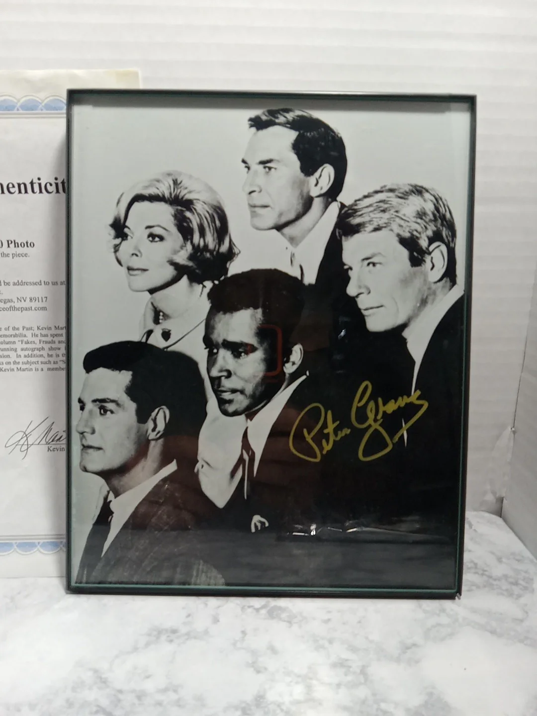 Peter Graves — Peter Graves photo with certificate of authenticity In a frame With signature., изображение 2