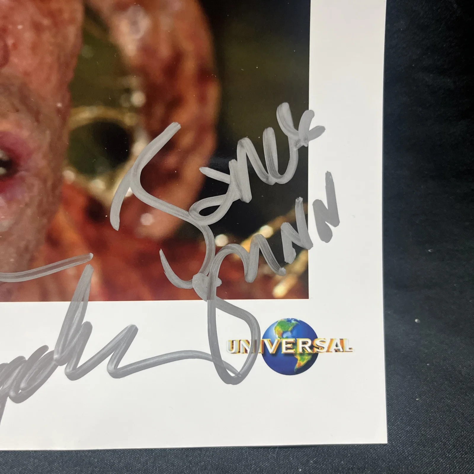 SLITHER James Gunn / Jenna Fischer +3 SIGNED Autograph 8x10 Color Photo, изображение 2