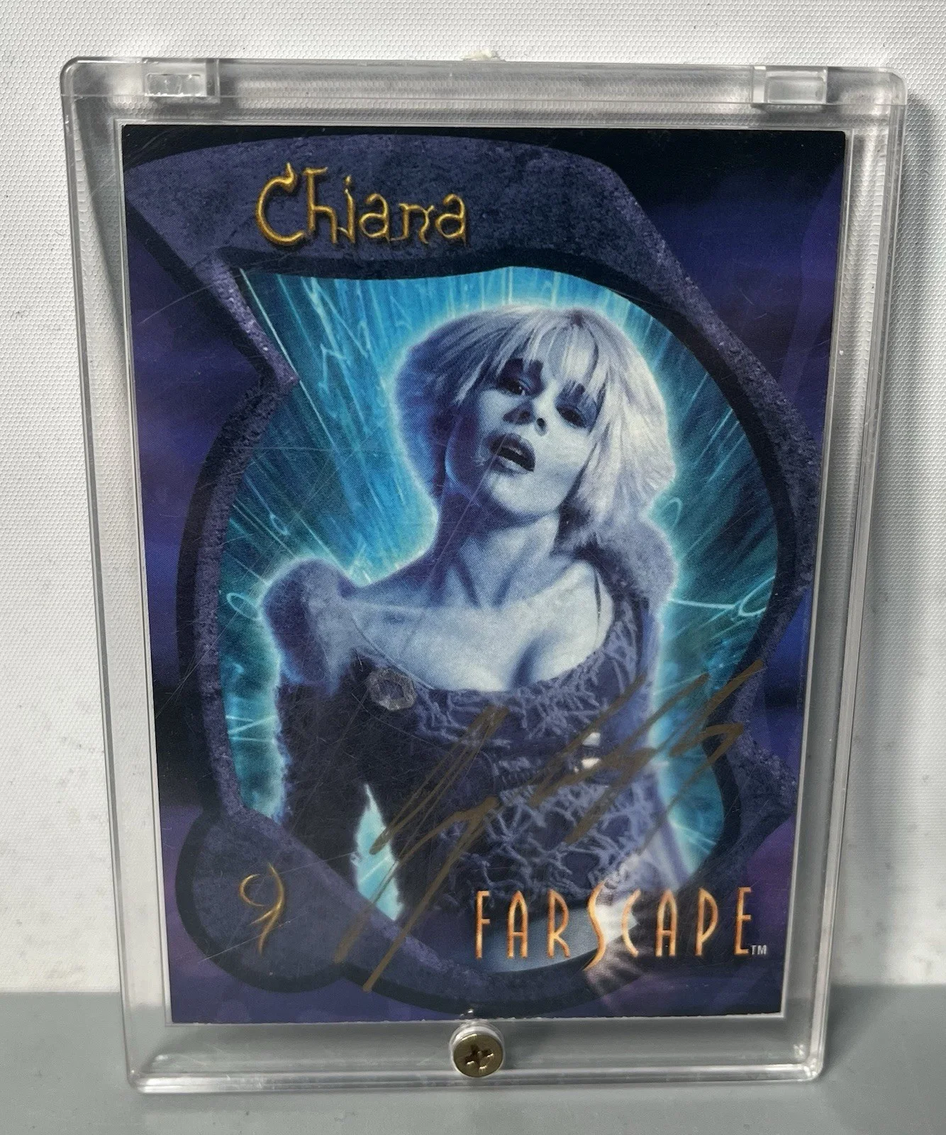 Gigi Edgley — Gigi Edgley FARSCAPE Chiana trading card Autographed SF6 Rittenhouse 2000