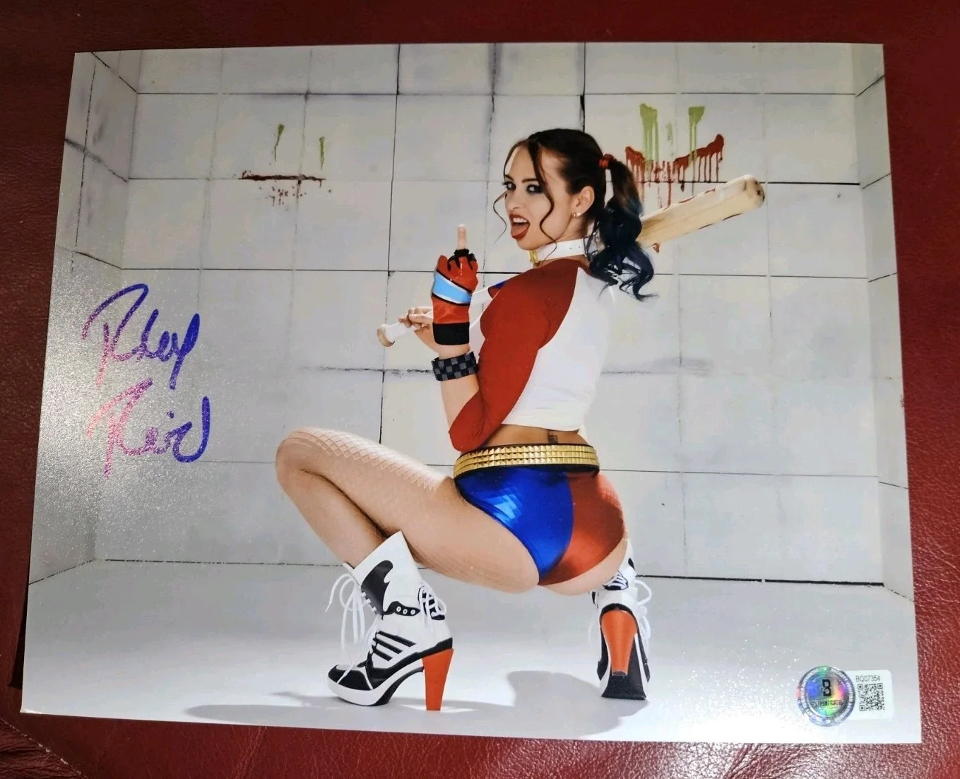 Riley Reid — Riley Reid Signed 8x10 Photo Adult Star Autographed Beckett COA