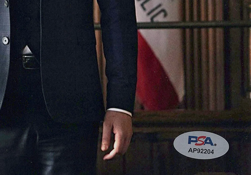 Tom Ellis — Tom Ellis signed "LUCIFER" 8x10 Photo EXACT PROOF f CIA Auto SEXY Hot PSA COA, изображение 2