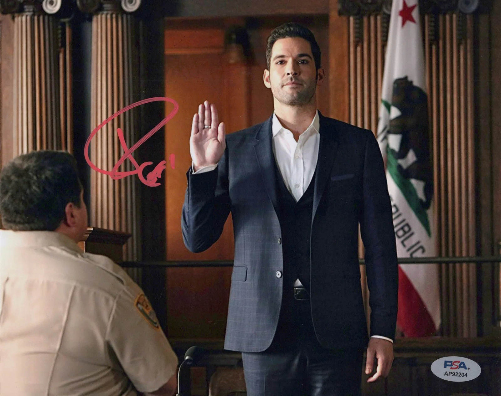 Tom Ellis — Tom Ellis signed "LUCIFER" 8x10 Photo EXACT PROOF f CIA Auto SEXY Hot PSA COA, изображение 4