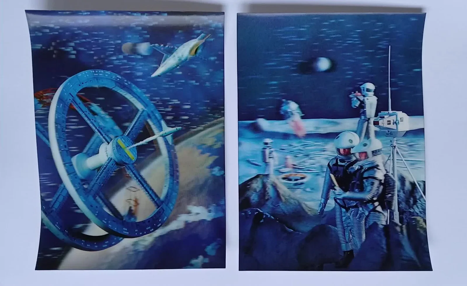 2001 A SPACE ODYSSEY (1968) pair original 3D lenticular postcards, image 2