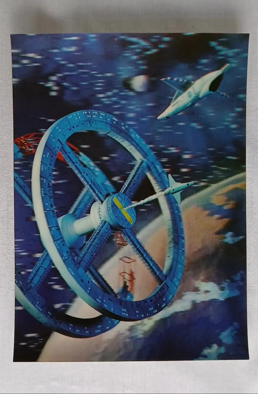 2001 A SPACE ODYSSEY (1968) original 3D lenticular postcard - Space Wheel, image 2