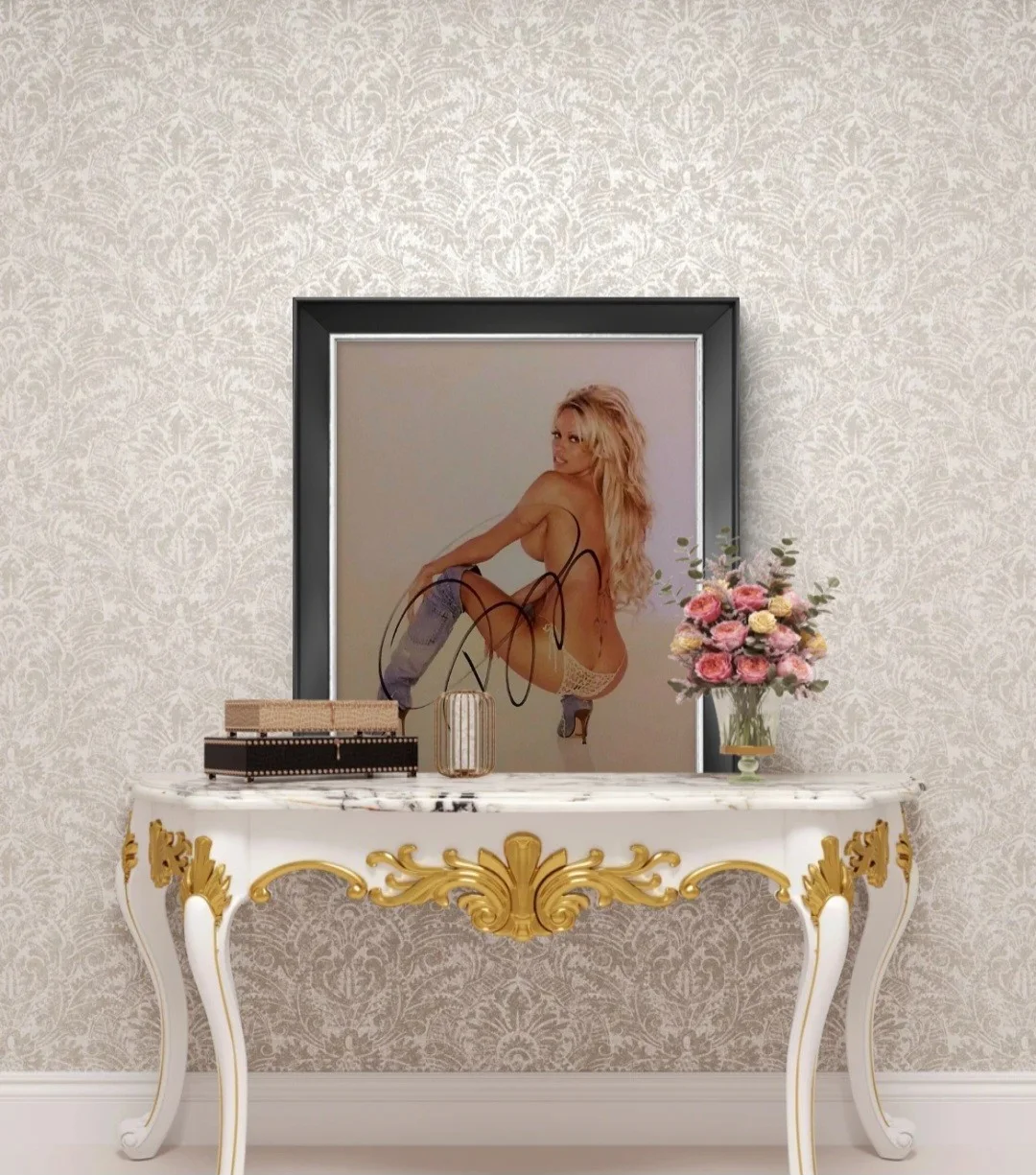Vintage Original Framed Pamela Anderson signed 8 x 10 Print, image 4