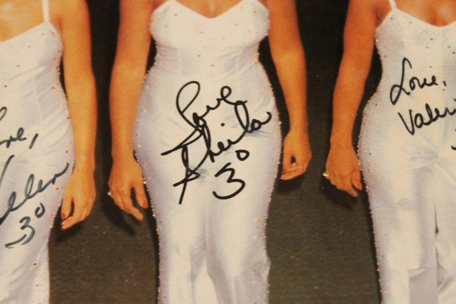 Autographed Tour Book 1975 ~ The Three Degrees ~ (Helen, Valerie, & Sheila), image 3
