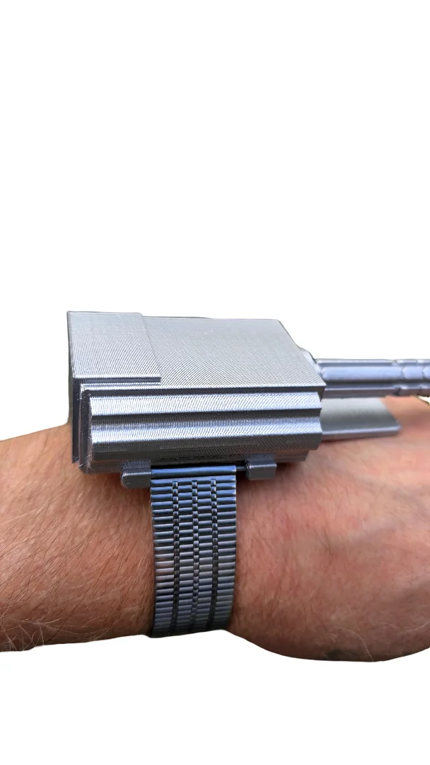 Moonraker Style Prop – James Bond Inspired Wrist Display Model + Bracelet, image 3