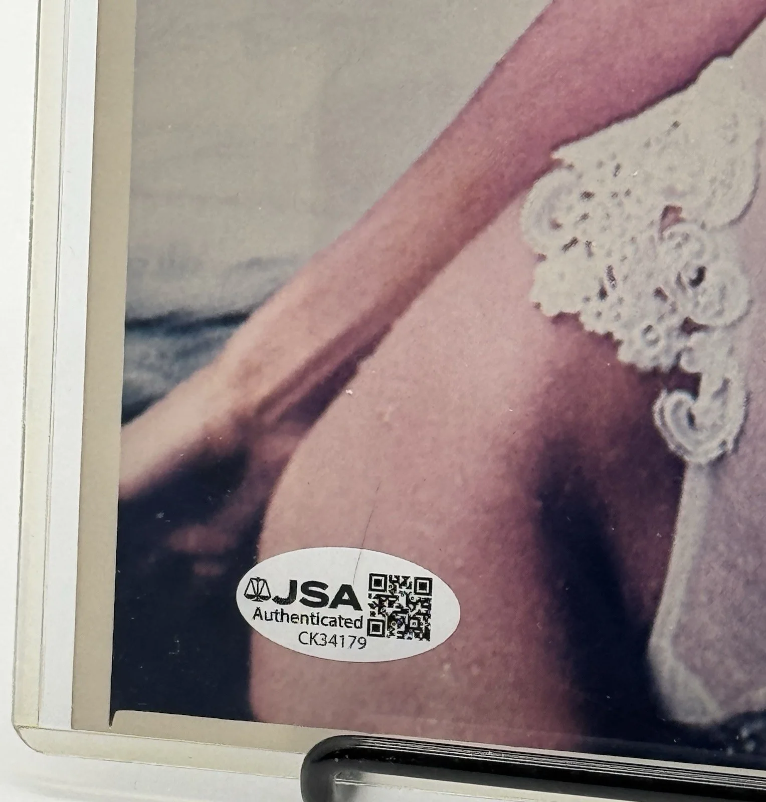 Cheryl Tiegs Signed 8x10 JSA CK34179, image 3