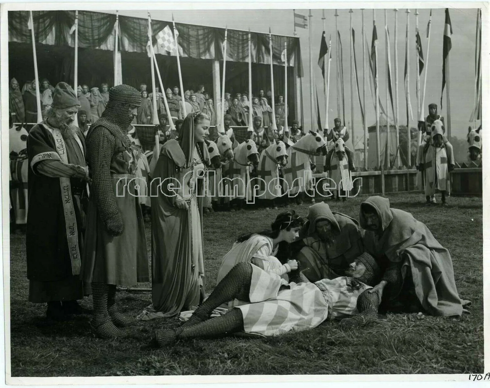 IVANHOE 1952 Robert Taylor Elizabeth Taylor Joan Fontaine 12 10x8 STILLS, image 5