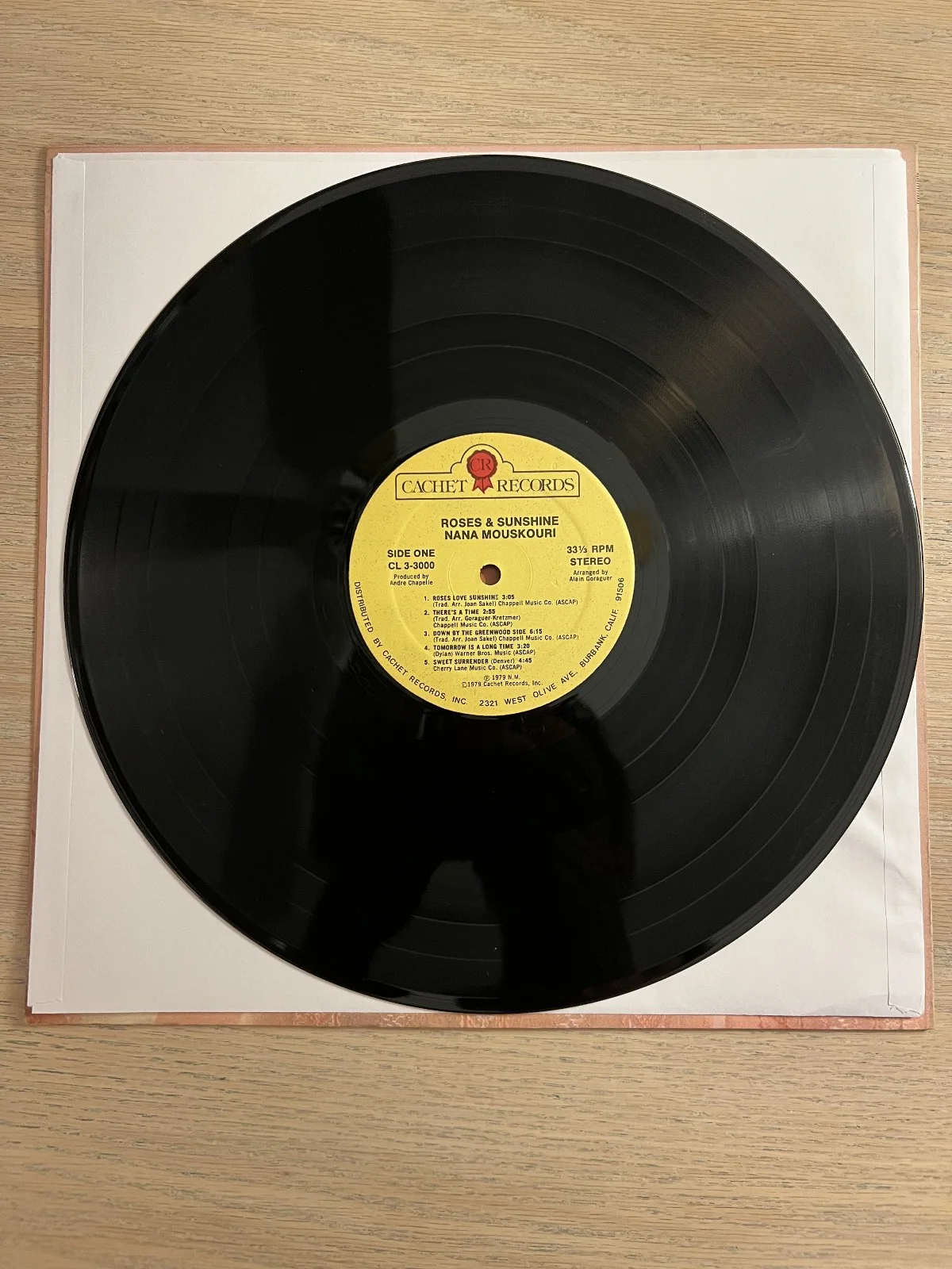Nana Mouskouri Signed Autographed LP, Roses & Sunshine, image 4