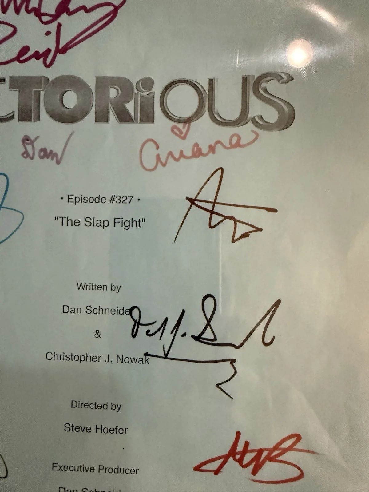 ariana grande, dan schneider, victoria justice — Victorious Signed Script With Ariana Grande, Dan Schneider And More! Beckett, image 3