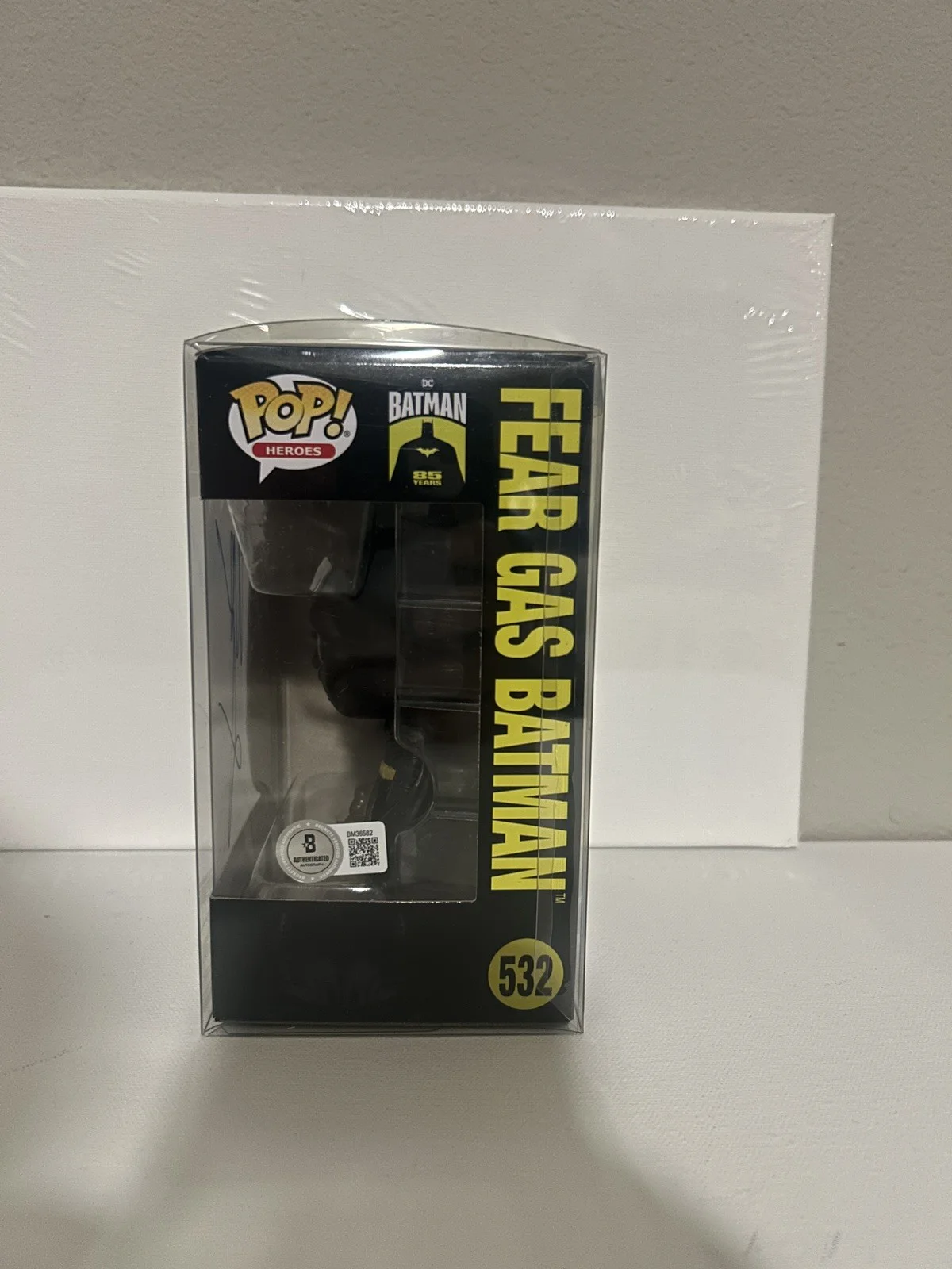 CHRISTIAN BALE — Christian Bale Batman Begins Signed Funko Figure 532 with Proof Becker COA, изображение 2